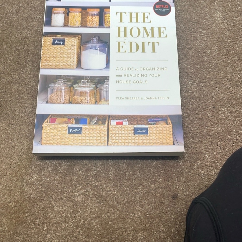 The Home Edit Book - Organizing Guide